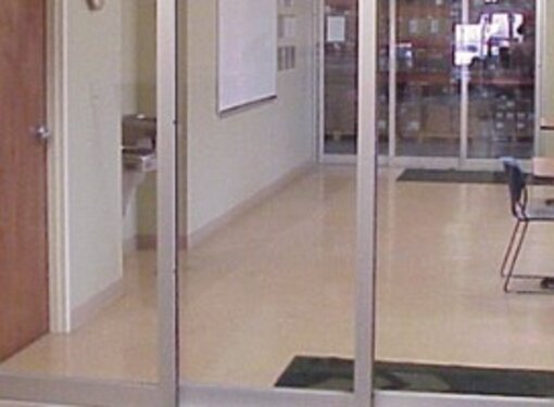 5900 Series Manual ICU Door