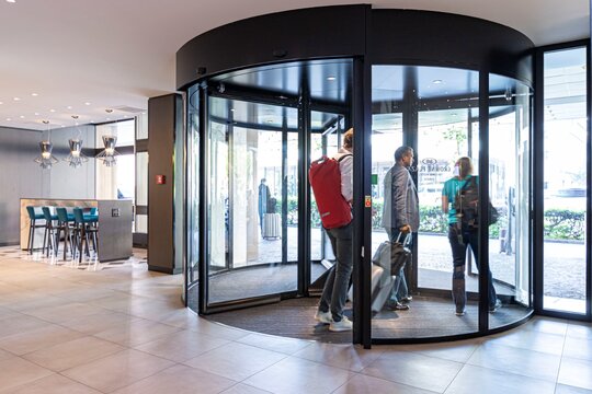 Crowne Plaza - das grösste Businesshotel in Zürich