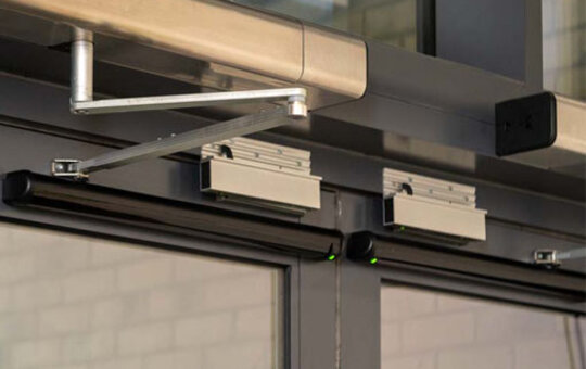 record RC SWING – Sensore di sicurezza per porte a battente