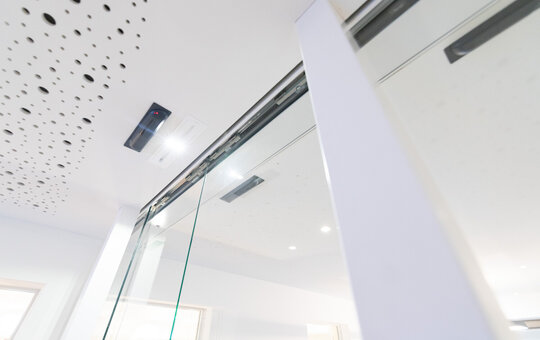 record STA 20 Frameless – Frameless linear sliding door record STA 20 FL