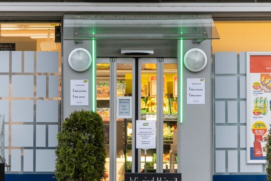 record FlowControl - Personenflusssteuerung im Volg Wohlen