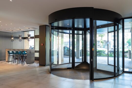 Crowne Plaza - das grösste Businesshotel in Zürich