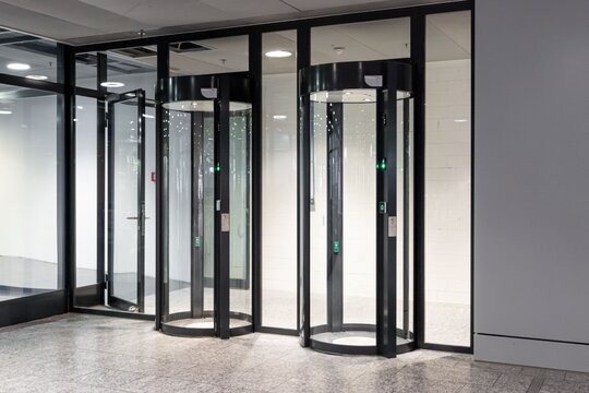 Security interlock Zurich Airport